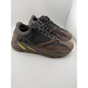 Size 8 - adidas Yeezy Boost 700 V1 Mauve